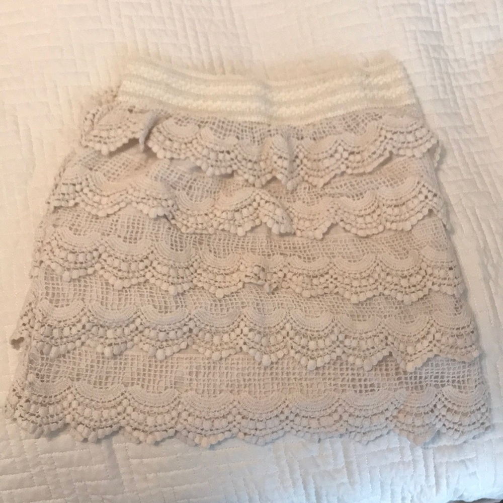 Lace skirt